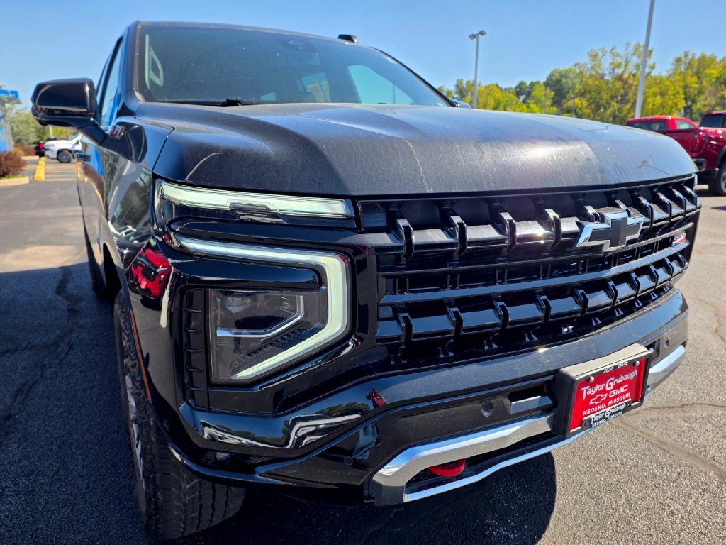 Used 2025 Chevrolet Tahoe Z71 AWD/4WD image 11