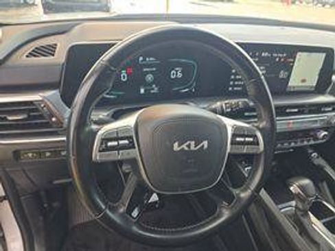 Used 2025 Kia Telluride S AWD/4WD image 14