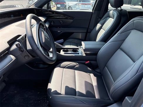 New 2025 Lincoln Nautilus Premier w/ Equipment Group 102A image 23