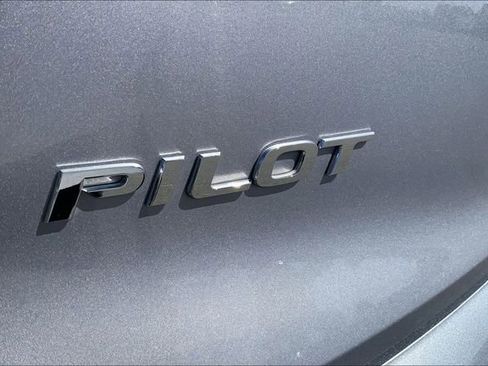 Used 2022 Honda Pilot TrailSport image 8