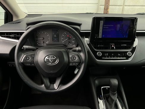 Used 2025 Toyota Corolla LE image 13