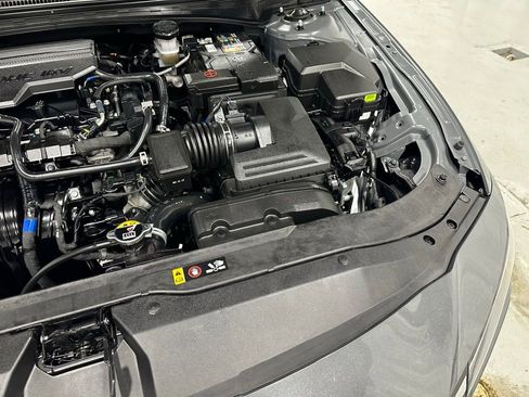 Used 2025 Hyundai Elantra SE image 62