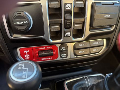 Used 2021 Jeep Wrangler Unlimited Rubicon w/ Dual Top Group image 16