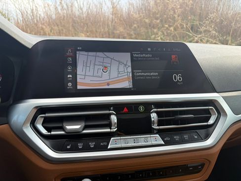 Used 2022 BMW 330i xDrive Sedan w/ Driving Assistance Package image 28