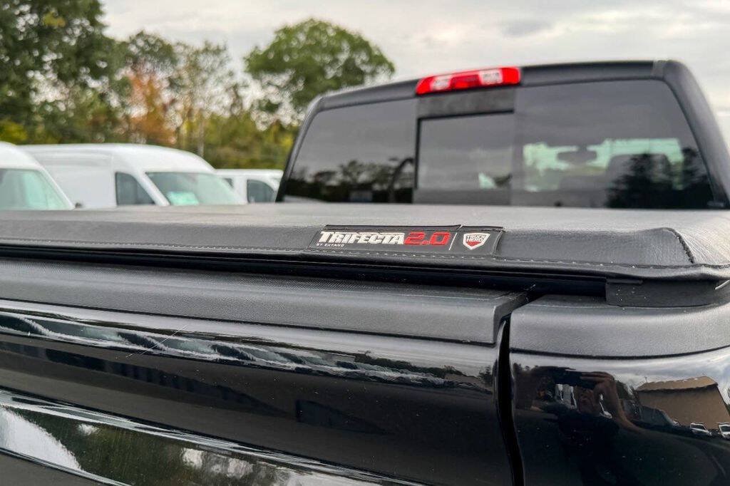 Used 2016 GMC Sierra 1500 SLT w/ SLT Preferred Package AWD/4WD image 43