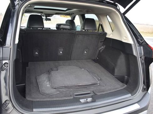 Used 2021 Nissan Rogue SV w/ Premium Package image 17