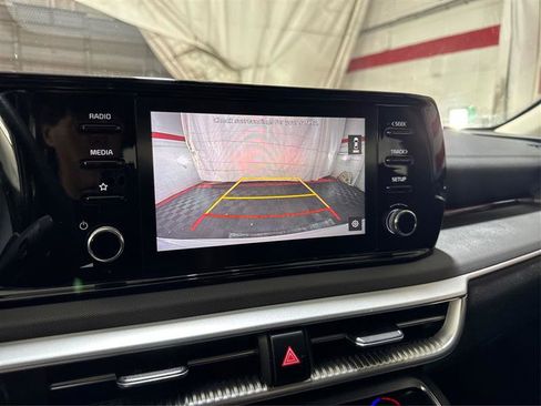 Used 2021 Kia K5 LXS image 34