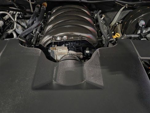 Used 2019 Chevrolet Silverado 1500 LT w/ All Star Edition image 92