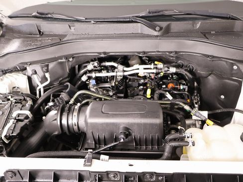 Used 2024 Ford Explorer XLT w/ Equipment Group 202A image 20