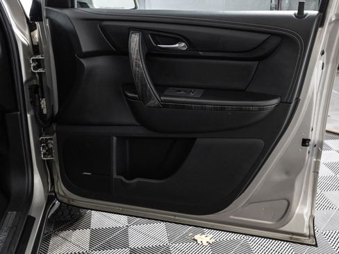 Used 2017 GMC Acadia Limited SLT AWD/4WD image 50
