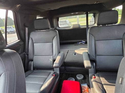 Used 2023 Chevrolet Tahoe LT w/ Luxury Package AWD/4WD image 10