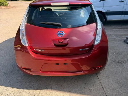 Used 2015 Nissan Leaf S w/ Charge Package FWD image 4