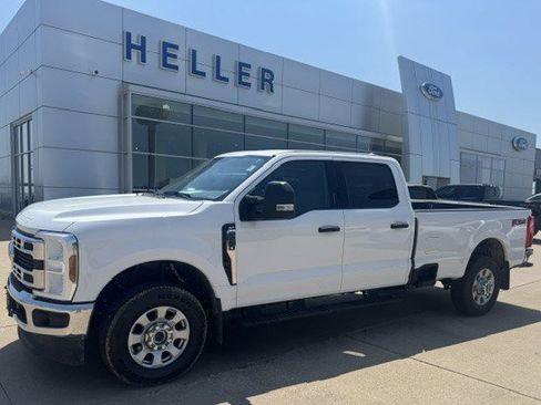 Used 2024 Ford F250 XLT w/ FX4 Off-Road Package AWD/4WD image 3