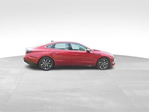 Used 2025 Hyundai Sonata SEL FWD image 8