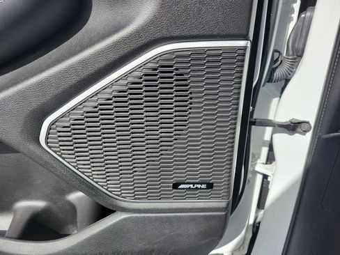 Used 2023 Jeep Grand Cherokee L Limited w/ Black Appearance Package image 20