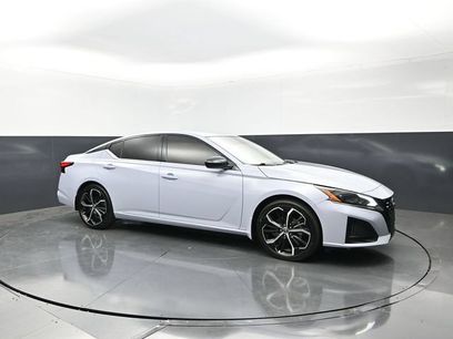Used 2023 Nissan Altima 2.5 SR