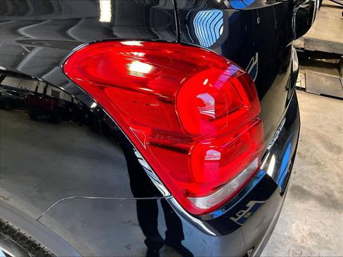 Used 2022 Chevrolet Trax LT w/ LT Convenience Package image 35