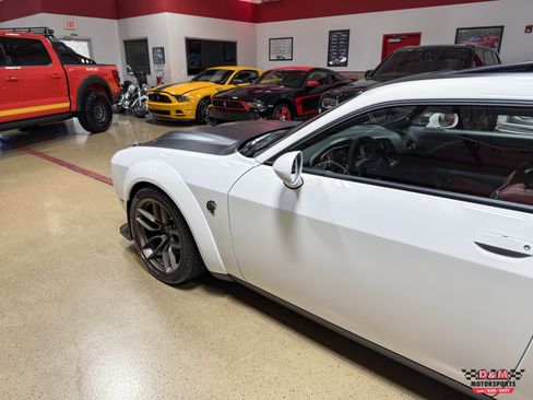 Used 2022 Dodge Challenger SRT Hellcat image 38