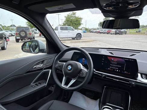 Used 2026 BMW X1 xDrive28i w/ Technology Package AWD/4WD image 22