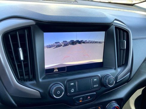 Used 2024 GMC Terrain AT4 image 27