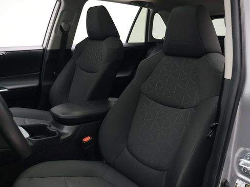 Used 2023 Toyota RAV4 XLE w/ Convenience Package FWD image 13