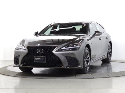 Used 2023 Lexus LS 500 F Sport w/ Accessory Package (Z2) image 4