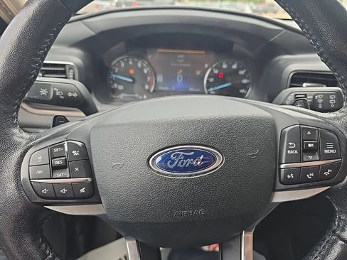 Used 2020 Ford Explorer Limited AWD/4WD image 8