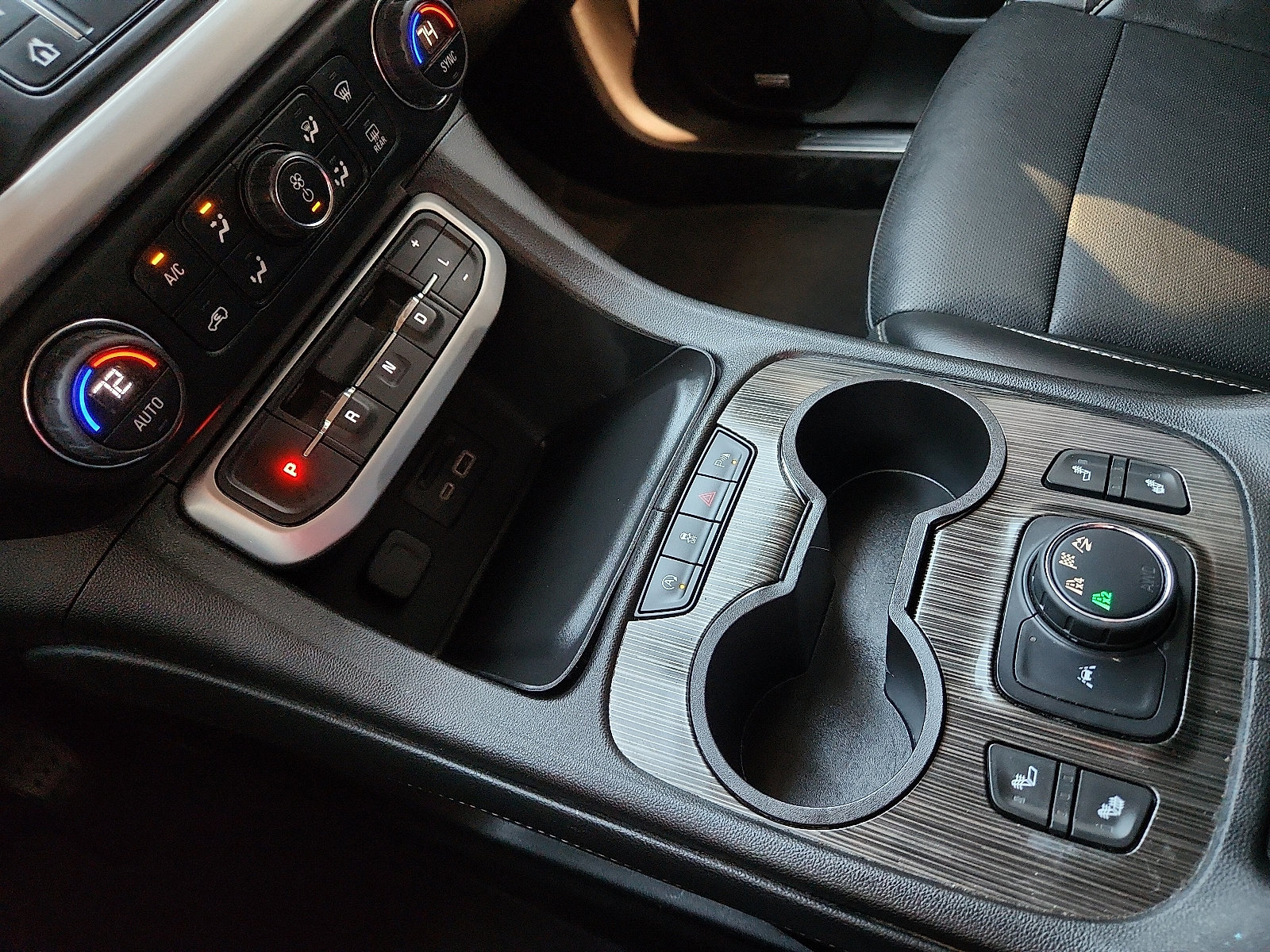 Used 2023 GMC Acadia SLT AWD/4WD image 26