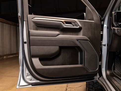 Used 2025 Chevrolet Silverado 1500 LT Trail Boss image 32