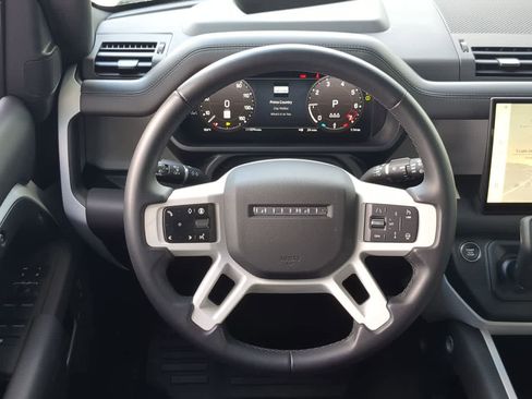 Used 2025 Land Rover Defender 110 S AWD/4WD image 25