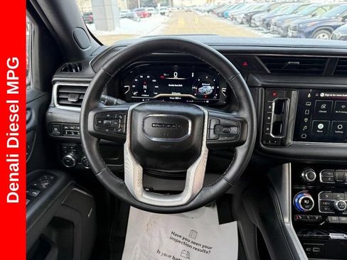 Used 2023 GMC Yukon XL Denali AWD/4WD image 15