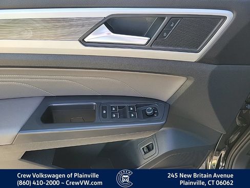 Certified 2023 Volkswagen Atlas Cross Sport SE w/ Panoramic Sunroof Package AWD/4WD image 38