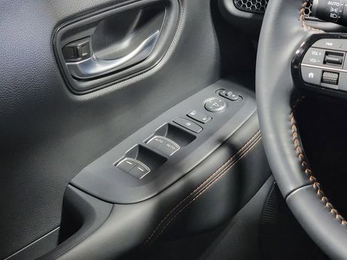 Certified 2025 Honda HR-V Sport image 23