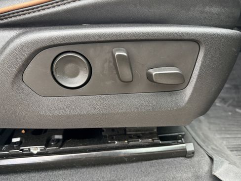 Used 2023 GMC Canyon AT4 w/ AT4 Premium Package image 30