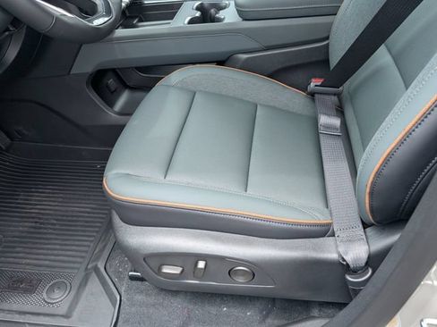New 2026 GMC Acadia AT4 w/ Luxury Package AWD/4WD image 21