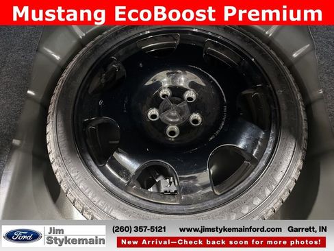 Used 2020 Ford Mustang Premium RWD image 30