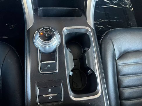 Used 2018 Ford Fusion SE w/ Equipment Group 602A FWD image 19