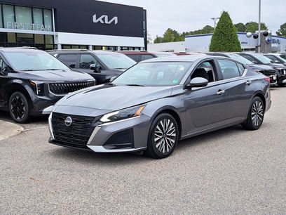 Used 2023 Nissan Altima 2.5 SV