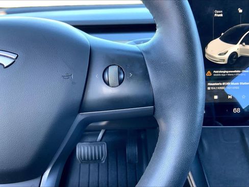 Used 2021 Tesla Model 3 Standard Range Plus image 23