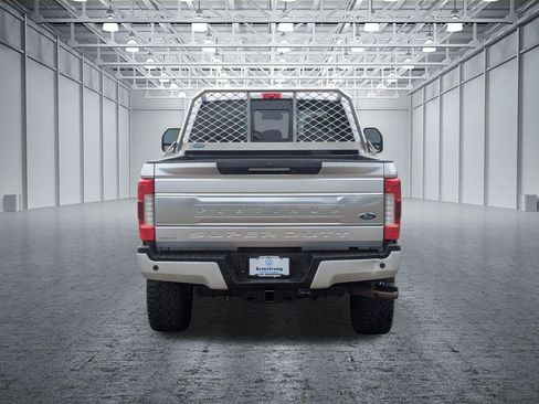 Used 2017 Ford F350 Platinum w/ Platinum Ultimate Package AWD/4WD image 4
