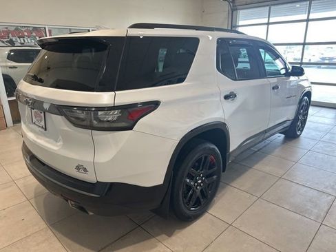 Used 2020 Chevrolet Traverse Premier w/ Redline Edition FWD image 3