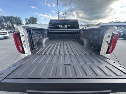 New 2026 GMC Sierra 1500 AT4 w/ AT4 Premium Package AWD/4WD image 21