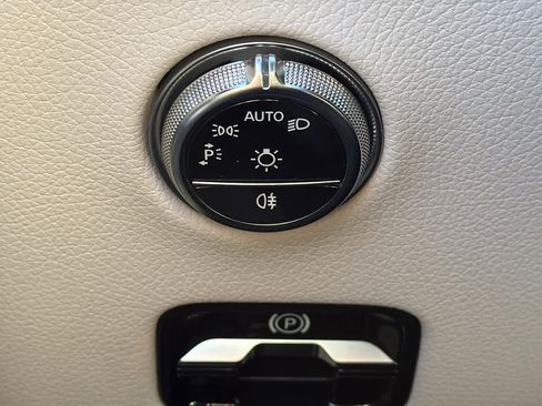 Certified 2026 Mercedes-Benz GLC 300 4MATIC image 18