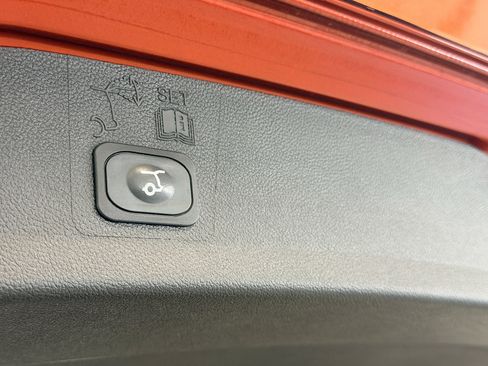 Used 2019 Ford Escape SEL image 28