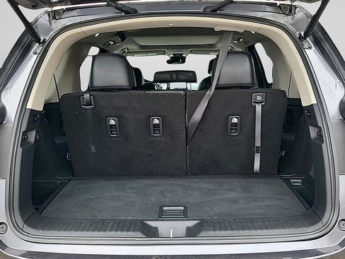 Used 2024 Honda Pilot Touring image 29
