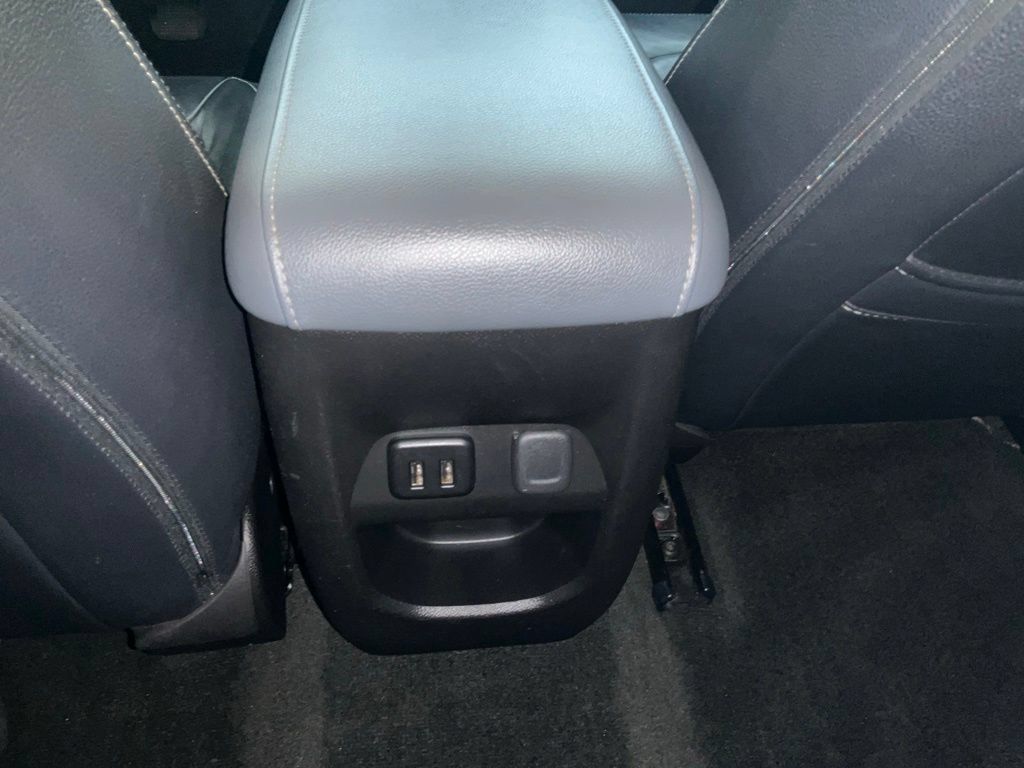 Used 2017 Chevrolet Colorado Z71 AWD/4WD image 32