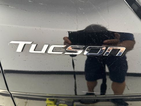 Used 2024 Hyundai Tucson SEL w/ Convenience Package AWD/4WD image 3