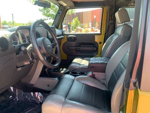 Used 2010 Jeep Wrangler Rubicon w/ PWR Convenience Group AWD/4WD image 10