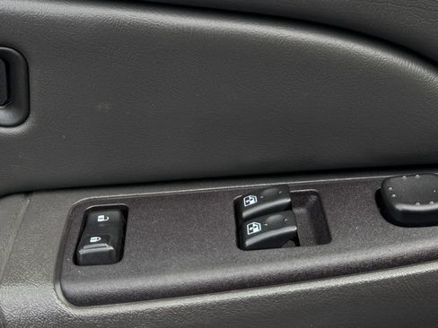 Used 2004 Chevrolet Silverado 1500 4x4 Extended Cab w/ Light Duty Power Package image 15