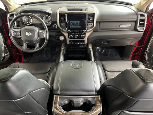 Used 2019 RAM 1500 Laramie AWD/4WD image 10